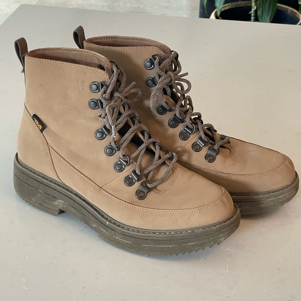 Teva Tan Lace-Up Boots